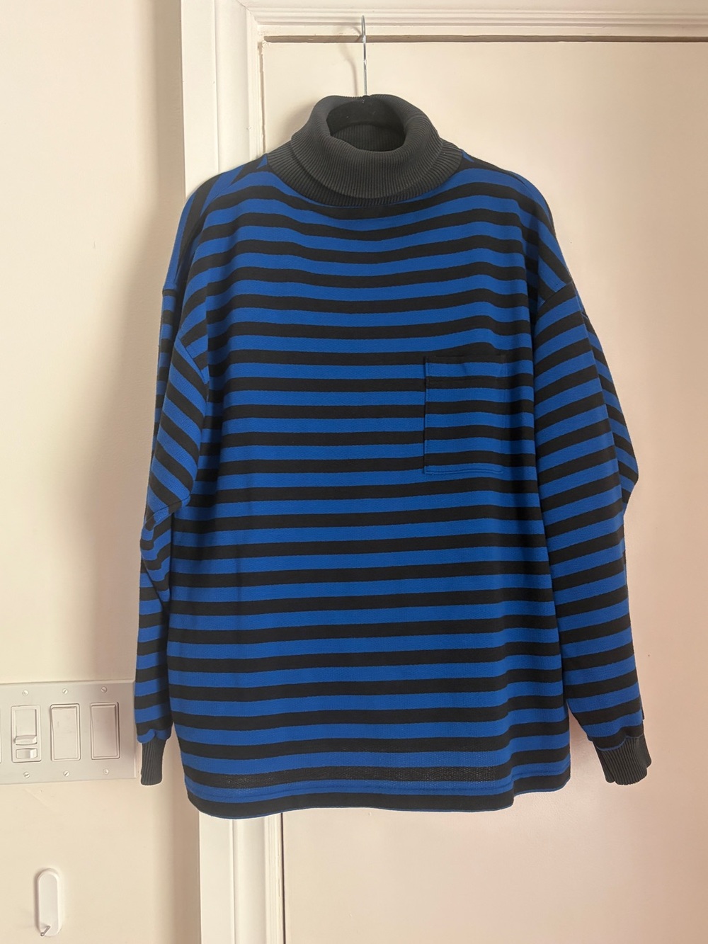 Vintage Black & blue Striped Turtleneck Sweater